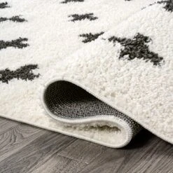 Cristo Berber Geometric Shag Indoor Area Rug - JONATHAN Y -Furniture store GUEST 03d090eb 1a7c 409b 9e07 efe58854c824