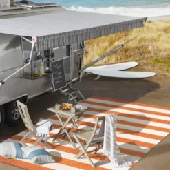 Negril Two-Tone Wide Stripe Indoor/Outdoor Area Rug - JONATHAN Y 17 Negril Two-Tone Wide Stripe Indoor/Outdoor Area Rug - JONATHAN Y -Furniture store GUEST 6fd94647 02c9 4bf7 b608 06e01d1c6f6b